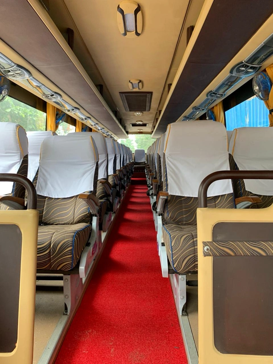 45 SEATER BUS ON RENT