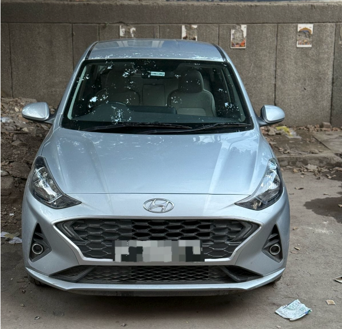 4+1 SEATER SEDAN ON RENT