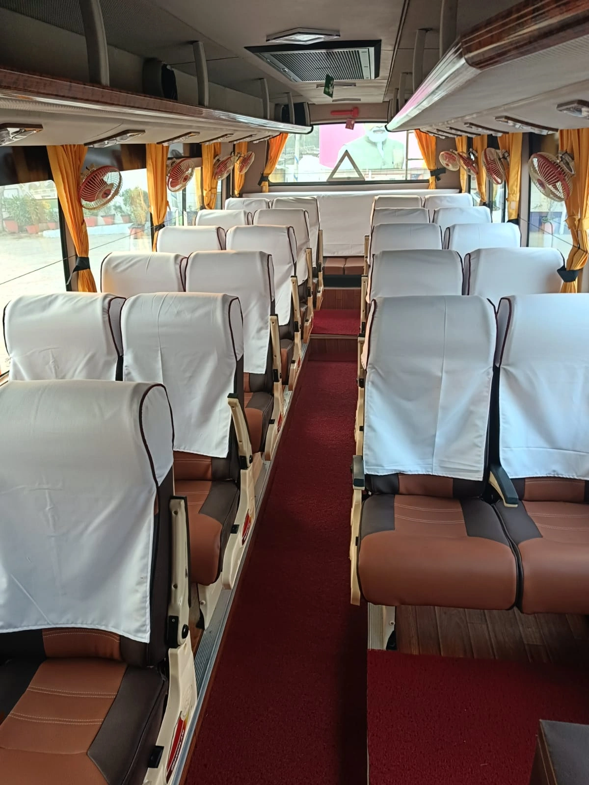 27 SEATER MINI BUS ON RENT